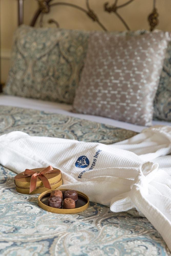 Coachman's Inn, A Four Sisters 3*